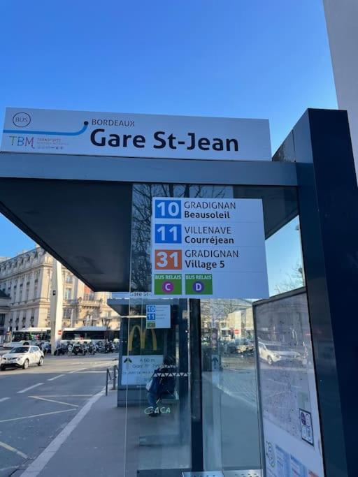 En Face De La Gare Saint Jean Apartamento
